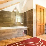 Farm stay Margarethengut Unterach am Attersee