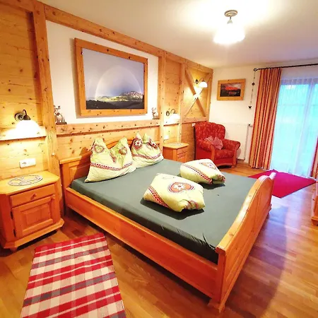 Farm stay Margarethengut Unterach am Attersee