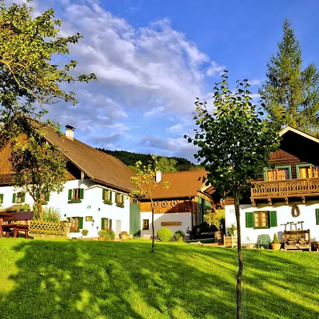 Κατάλυμα σε φάρμα Margarethengut Unterach am Attersee