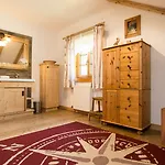 Margarethengut * אונטראך אם אטרזה